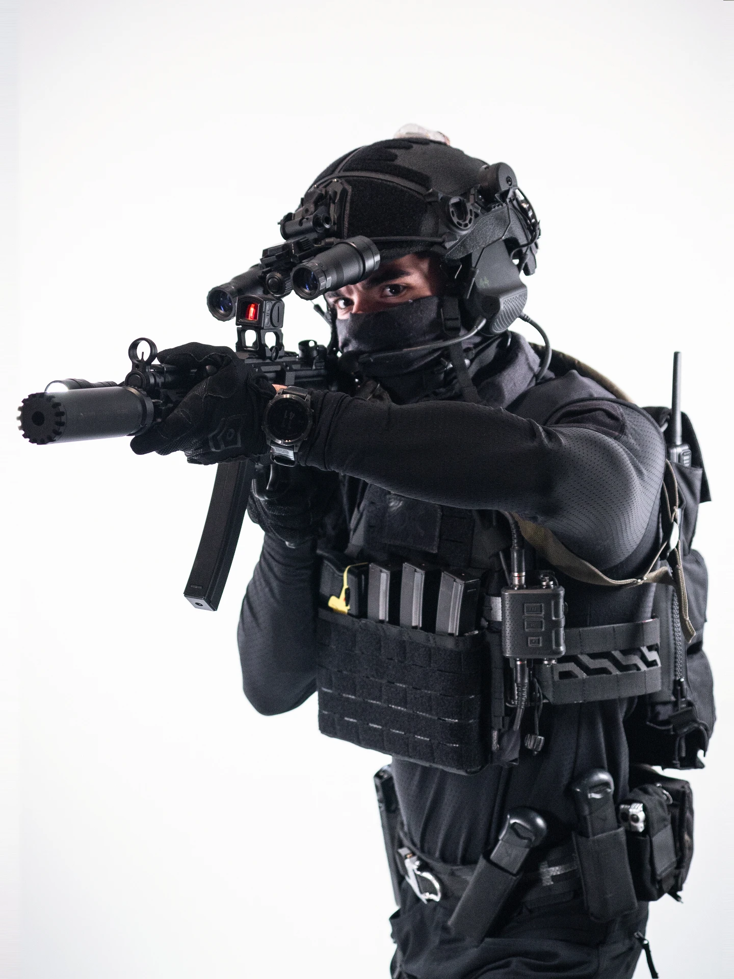 Operateur civil arme studio