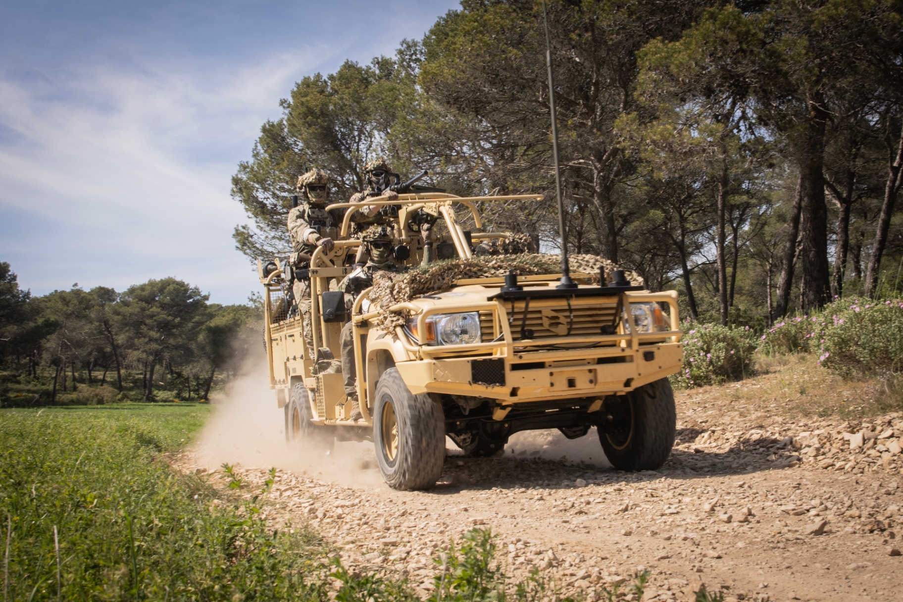 Equipe tactique vehicule defense — Danger Dynamics, production photo defense
