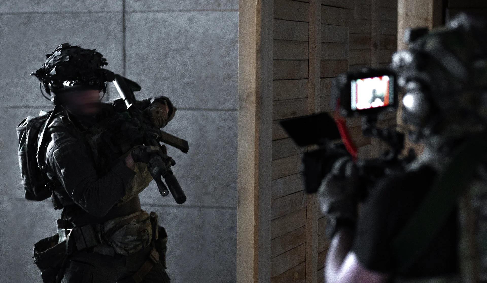 Operateurs des forces speciales en operation tactique — photographie defense Danger Dynamics