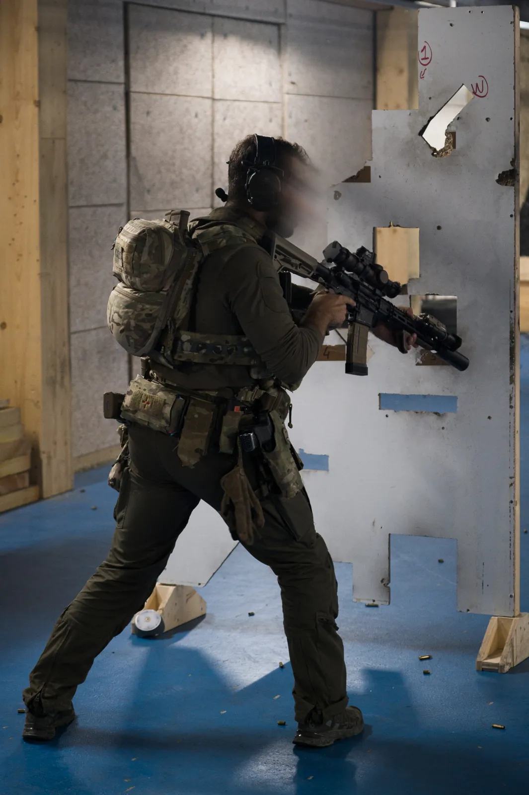 Operateur tactique armement defense — Danger Dynamics, production photo defense