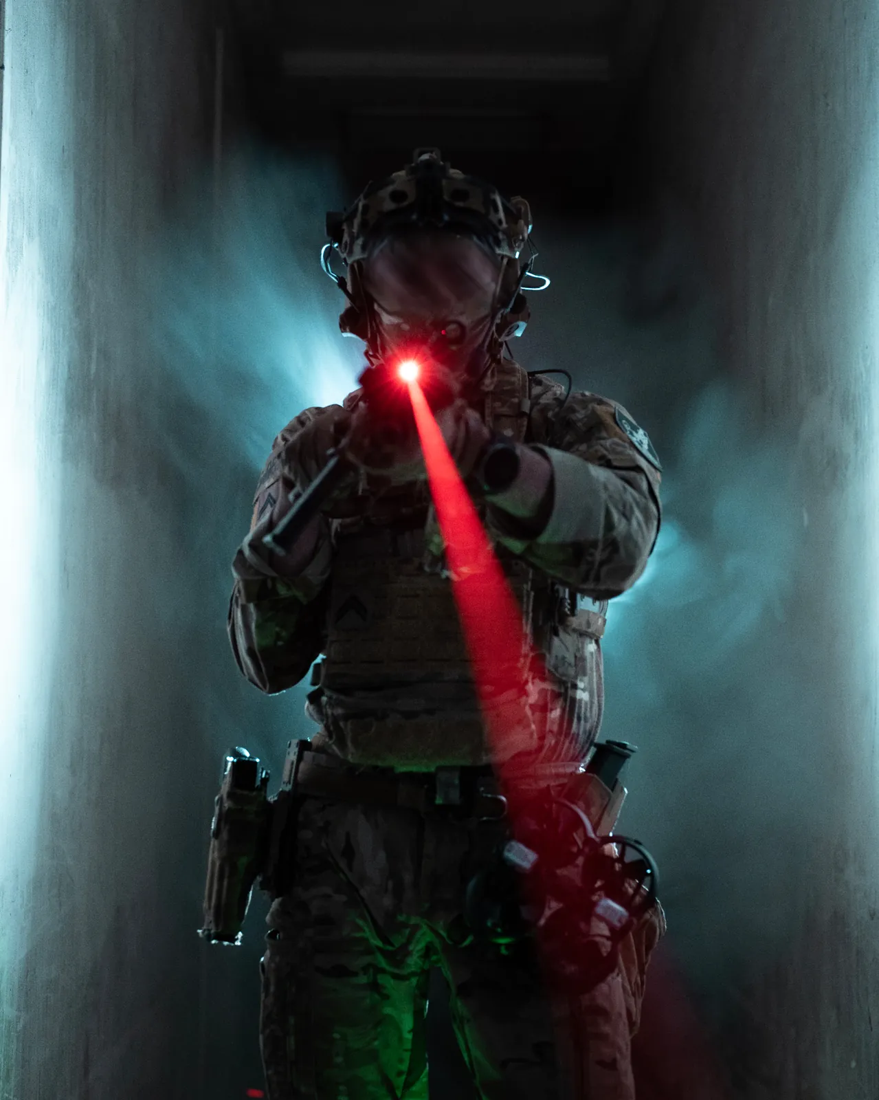 Operateur tactique etincelles — Danger Dynamics, production photo defense